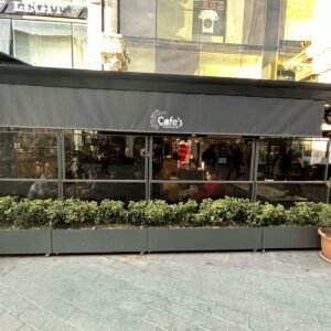 Saksılı tekerlekli rüzgar kırıcı cam sistemi