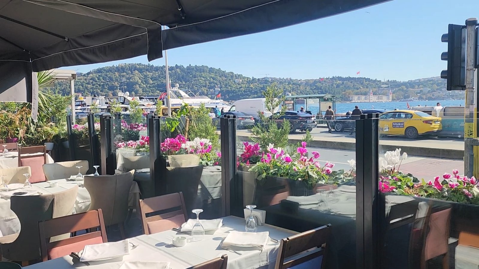 Motorized Windbreaker Glass Prices 2026